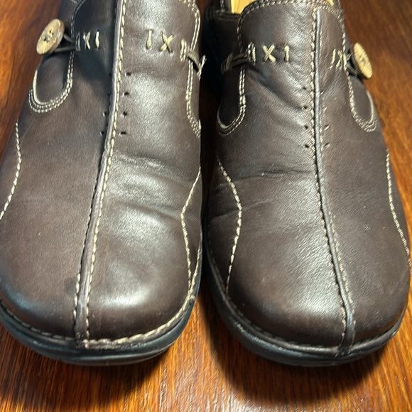 Un Structured by Clark’s Womens Un-Loop Slip-on Brown Leather Loafer. Size 10 - Picture 3 of 10